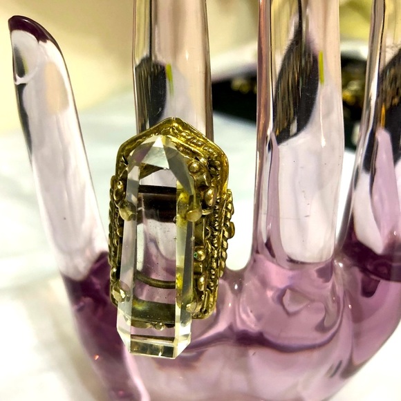 Adjustable clear Crystal ring. - Picture 8 of 8